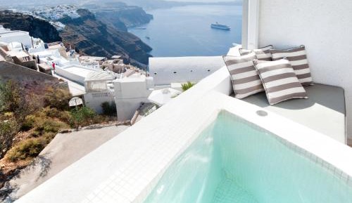 Deluxe Suite with Spa Bath and Caldera View