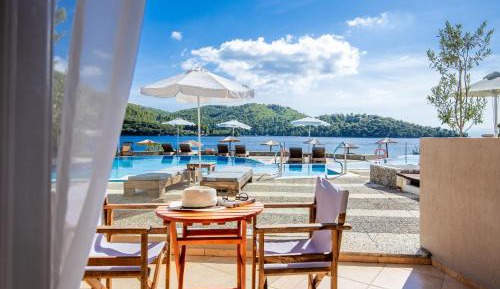 Double Ground Floor Sea View