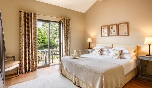 Duplex Family Room with Balcony - Free Access to Spa and Private Beach