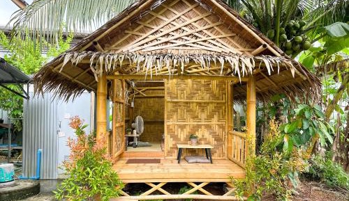 Bungalow with Fan