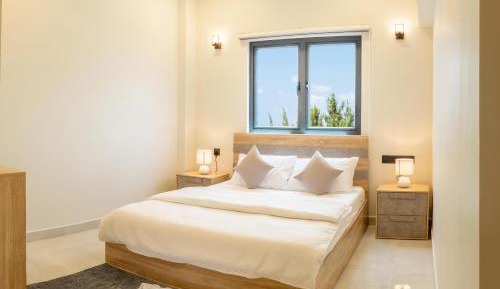 Two-Bedroom Apartment with Balcony and Sea View