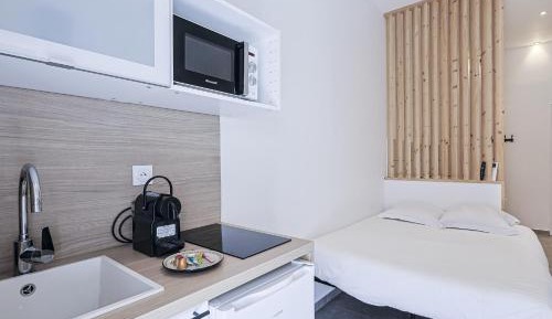 Studio with Spa Bath