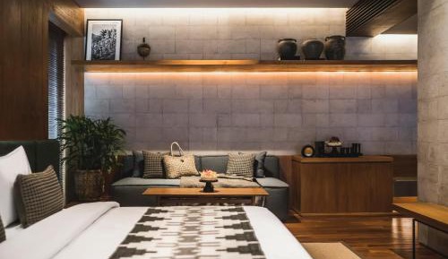 One Bedroom Urban Suite