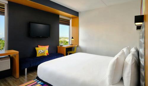 King Room with Roll-in Shower - Mobility and Hearing Accessible