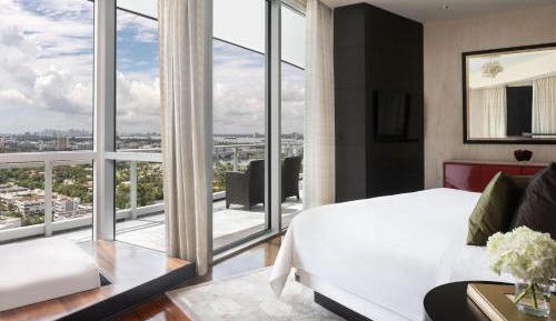  The Ritz-Carlton Suite, 1 Bedroom Presidential Suite