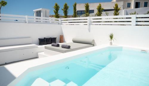 Suite with Pool