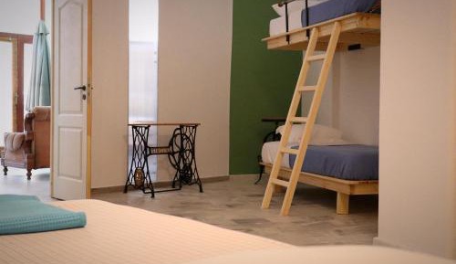 Bed in 4-Bed Mixed Dormitory Room