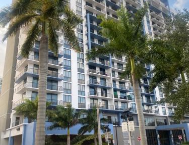 Apartment with Garden View