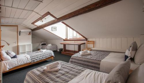 Quadruple Room with Mountain View