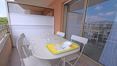 Studio with Balcony