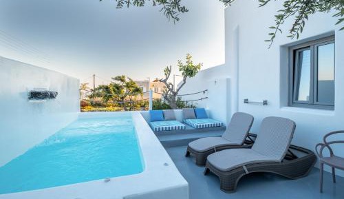 Deluxe Suite with Grand Hot Tub