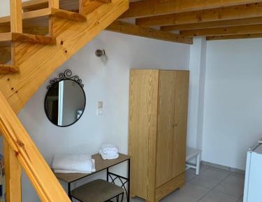 Studio - Split Level