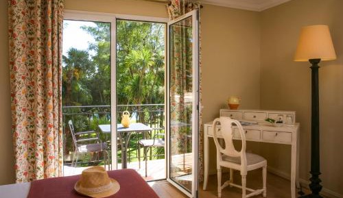 Family Suite - Free Access to Spa and Private Beach