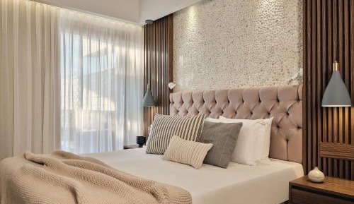 Luxury Suite Sea Front with Private Pool 