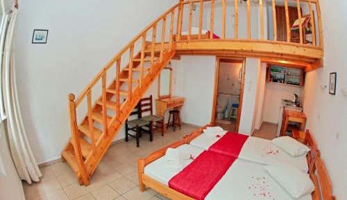 Studio (4 Adults)