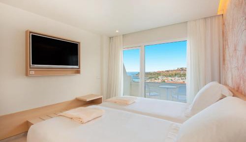 Star Prestige Double Room with Side Sea View and Executive Lounge Access