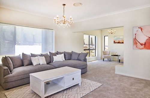 Oxenford House | Luxurary Family Home with Mt Views