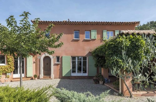 Tourtour Villa | Magnificent Provençal villa in a quiet private domain
