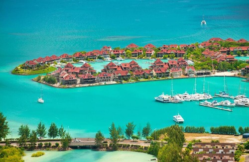 Mahe Island Boat Rental | Sun-Kissed Sailing Adventure in Isla de Mahe, Seychelles