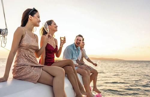 Komolac Boat Rental | Dubrovnik Delight: A Sun-Kissed Sailing Experience