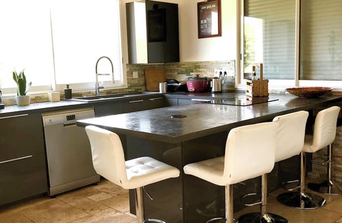 Saint-Marc-Jaumegarde House | Large villa in the countryside, just a stone's throw from town