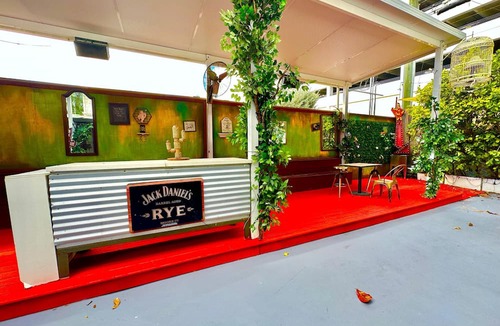 Midtown Cottage | Entire House Five Vintage-Style Theme Rooms