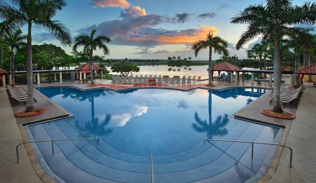 Miami Resort Weekend Get-A-Way - Mariott's Villas at Doral - May 4th & May 5th