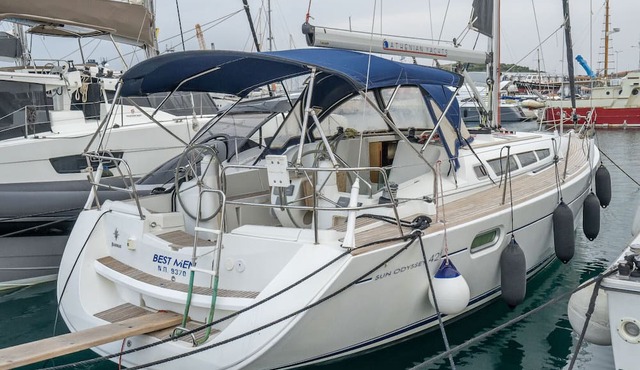 Sun-Kissed Sailing Adventure in the Stunning Sporades Islands