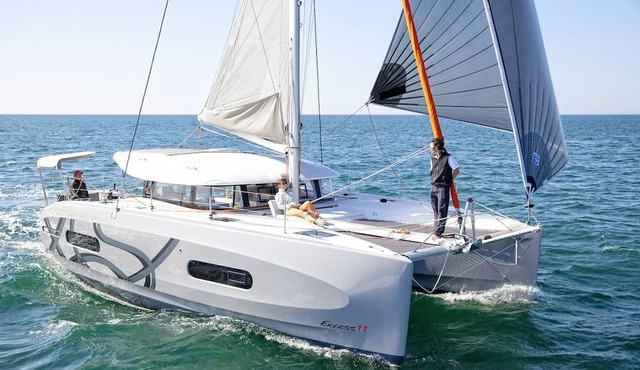 Dubrovnik Delight: A Sun-Kissed Sailing Experience