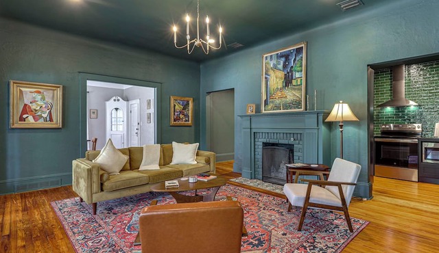 Heart of Historic Dtwn Eustis! MCM-Inspired Home