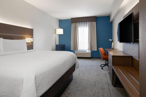 Holiday Inn Express Wales Haven Ihg Hotel 