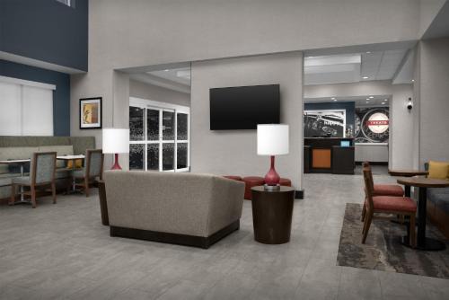 Hampton Inn Suites Polk Parkway 